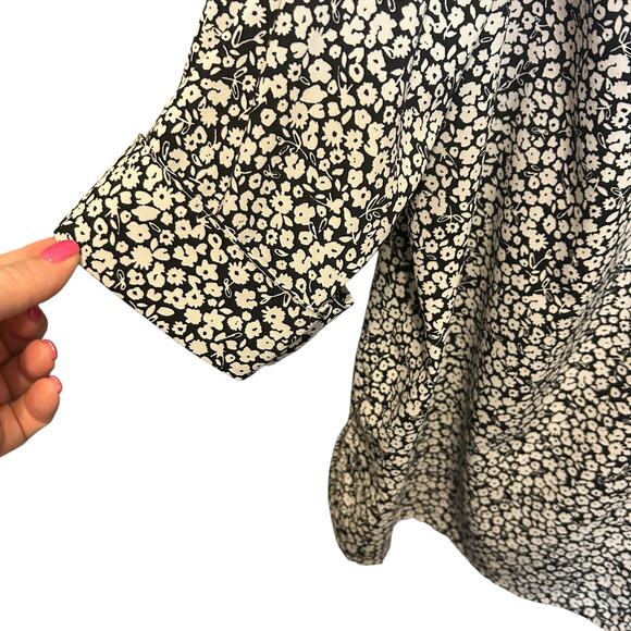 Catherines Women Tunic Top 14/16 Ditsy‎ Floral Button Up Cottage Office Travel - Picture 5 of 8